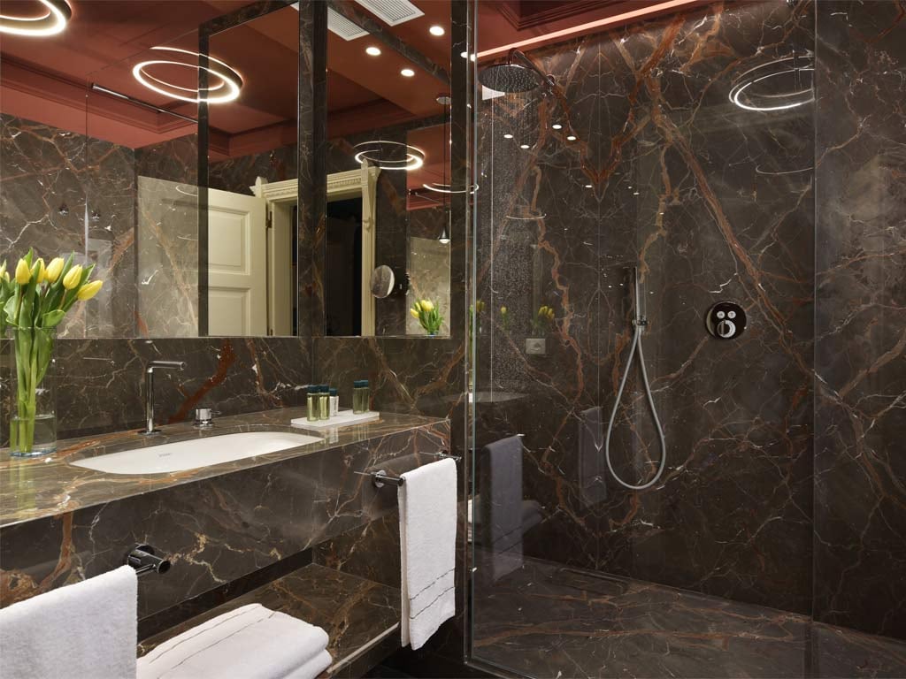 Rooms & suites49 Rooms & suites49