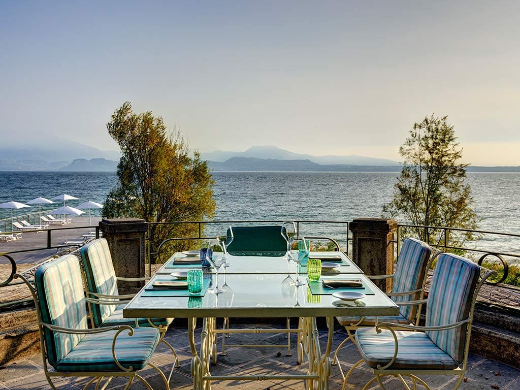 Al Molo Grill & Bar53