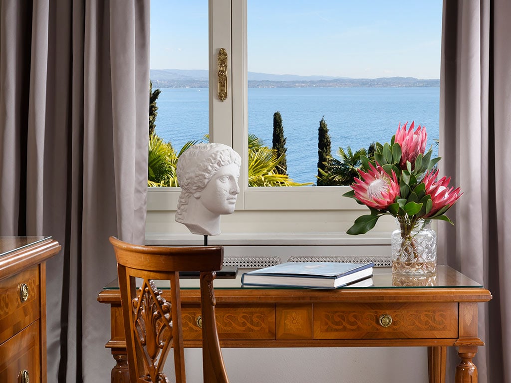 Rooms & suites 36 Rooms & suites 36