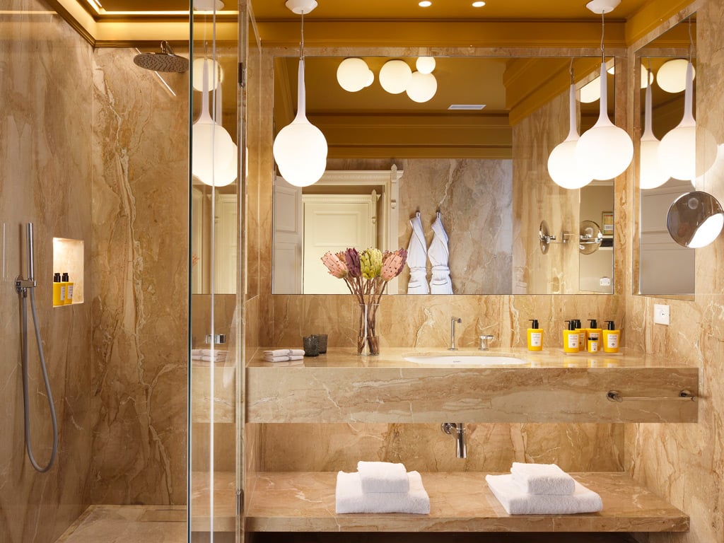 Rooms & suites43 Rooms & suites43