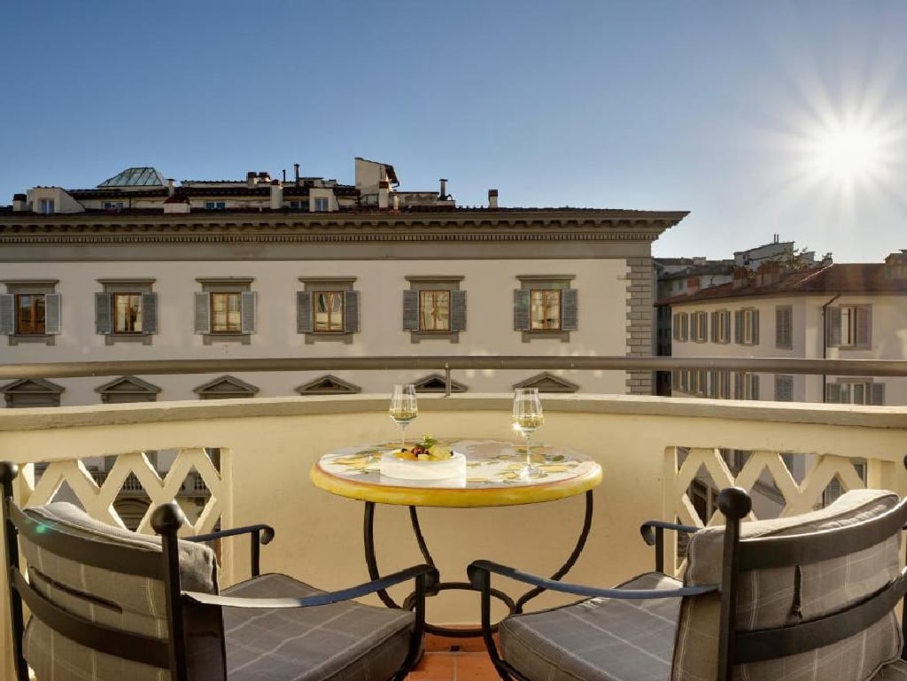 Deluxe Zimmer mit Balkon16 Deluxe Zimmer mit Balkon16