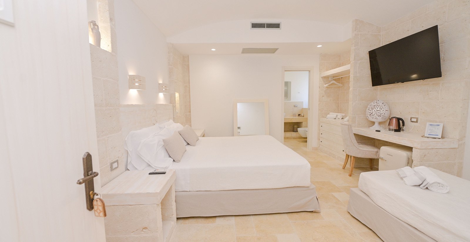 Superior Room3