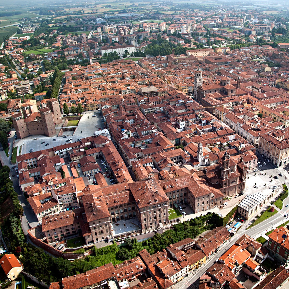 At the center of Historical Piedmont 9 At the center of Historical Piedmont 9
