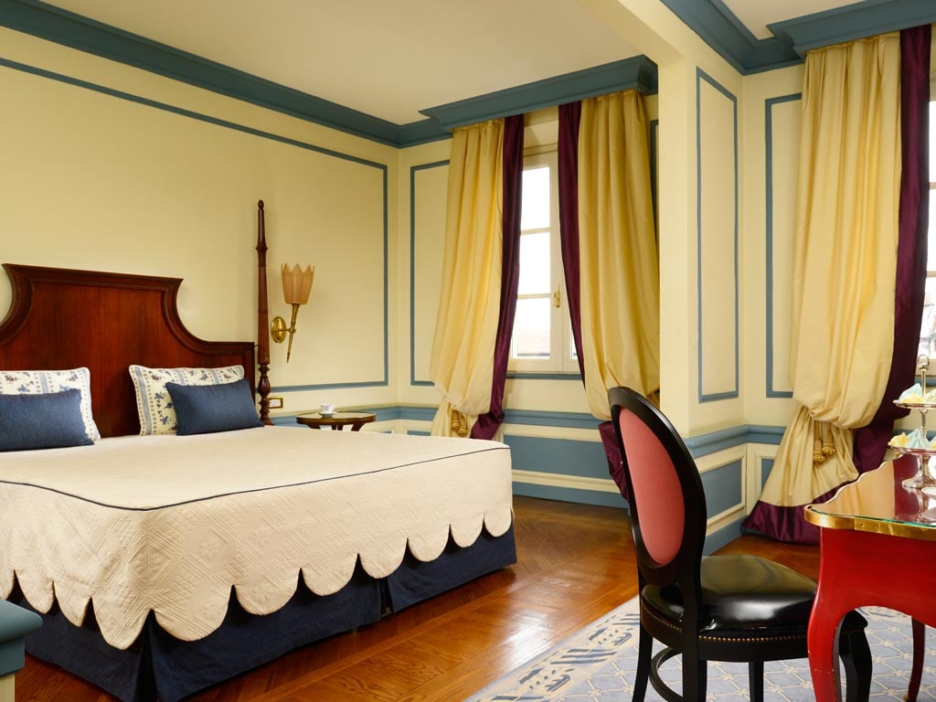 Rooms8