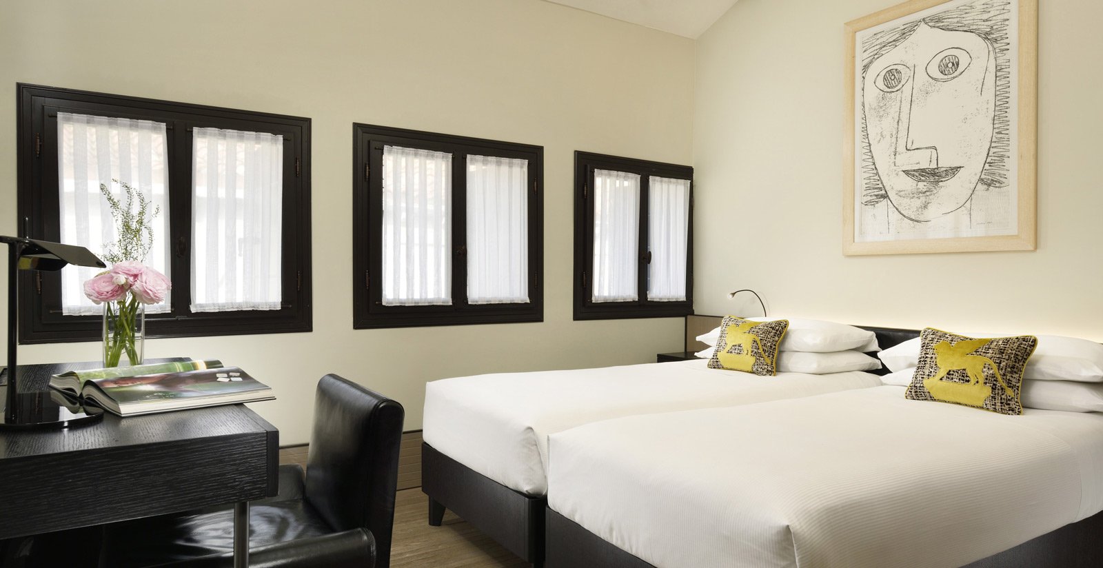 Premium Family Room5
