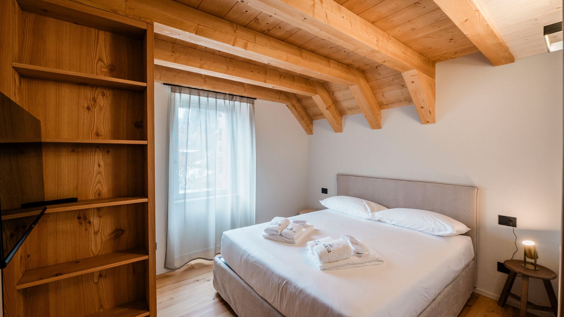 Appartamento trilocale prestige con balcone e vista panoramica10