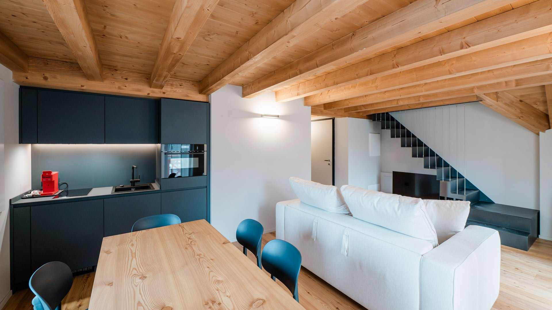 Appartamento trilocale prestige con balcone e vista panoramica13