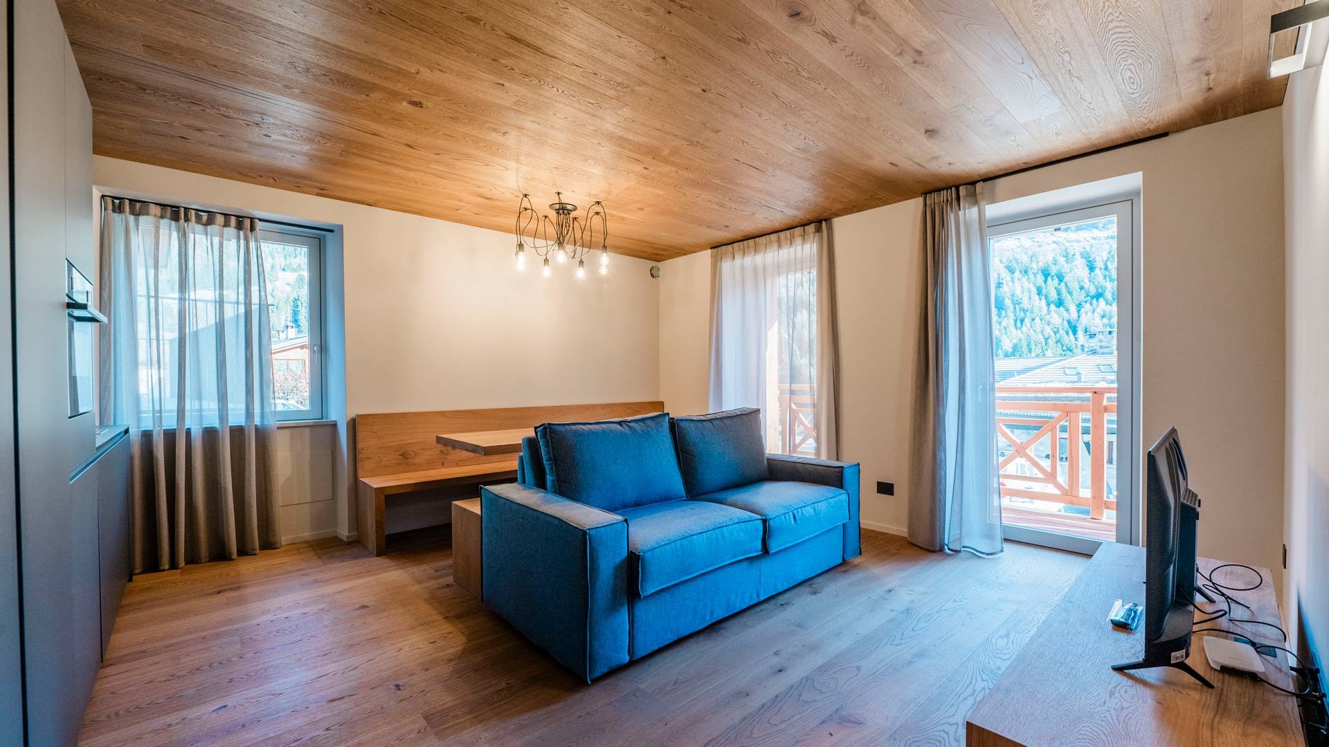 Appartamento bilocale con balcone e vista panoramica9