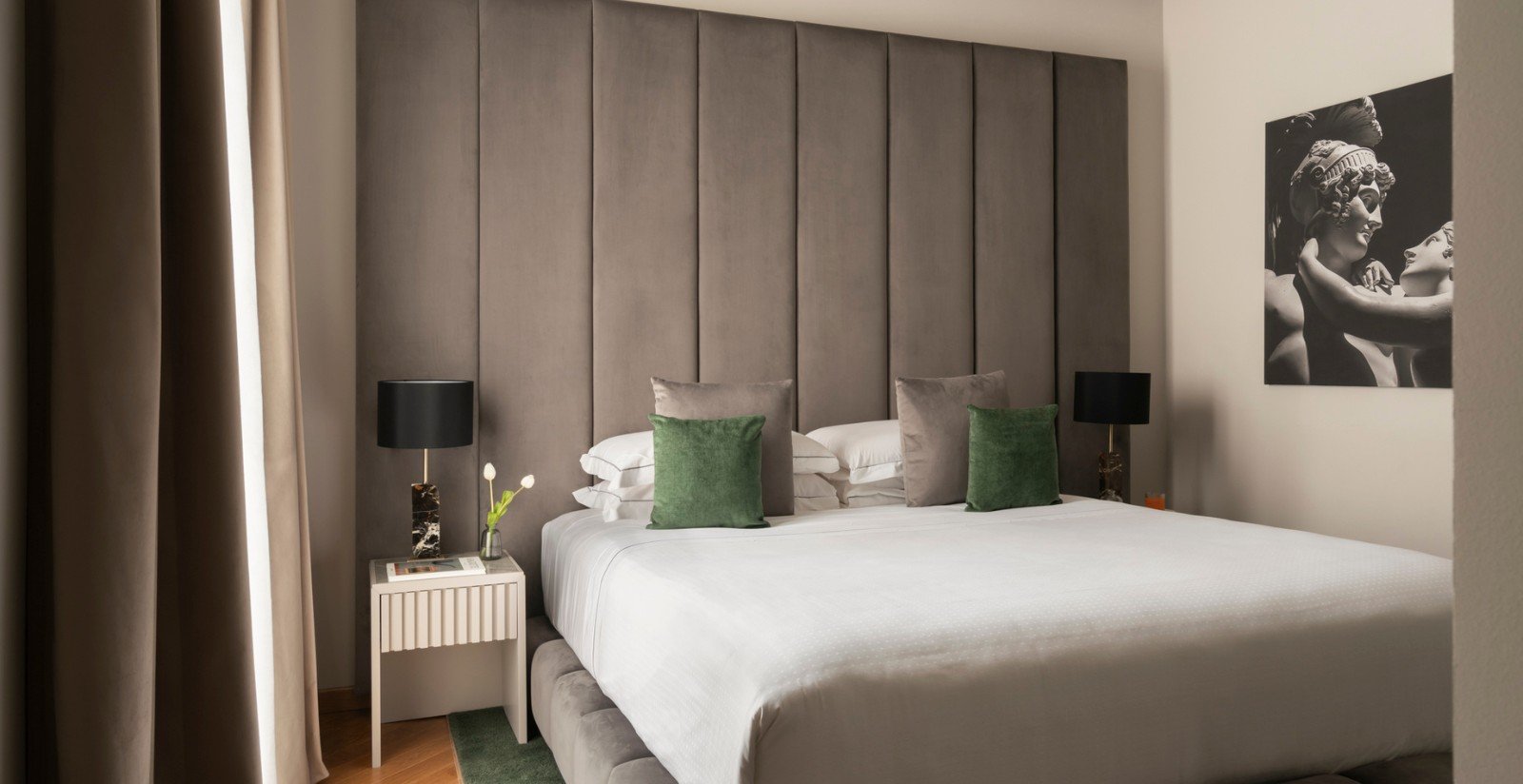 Deluxe Suite4