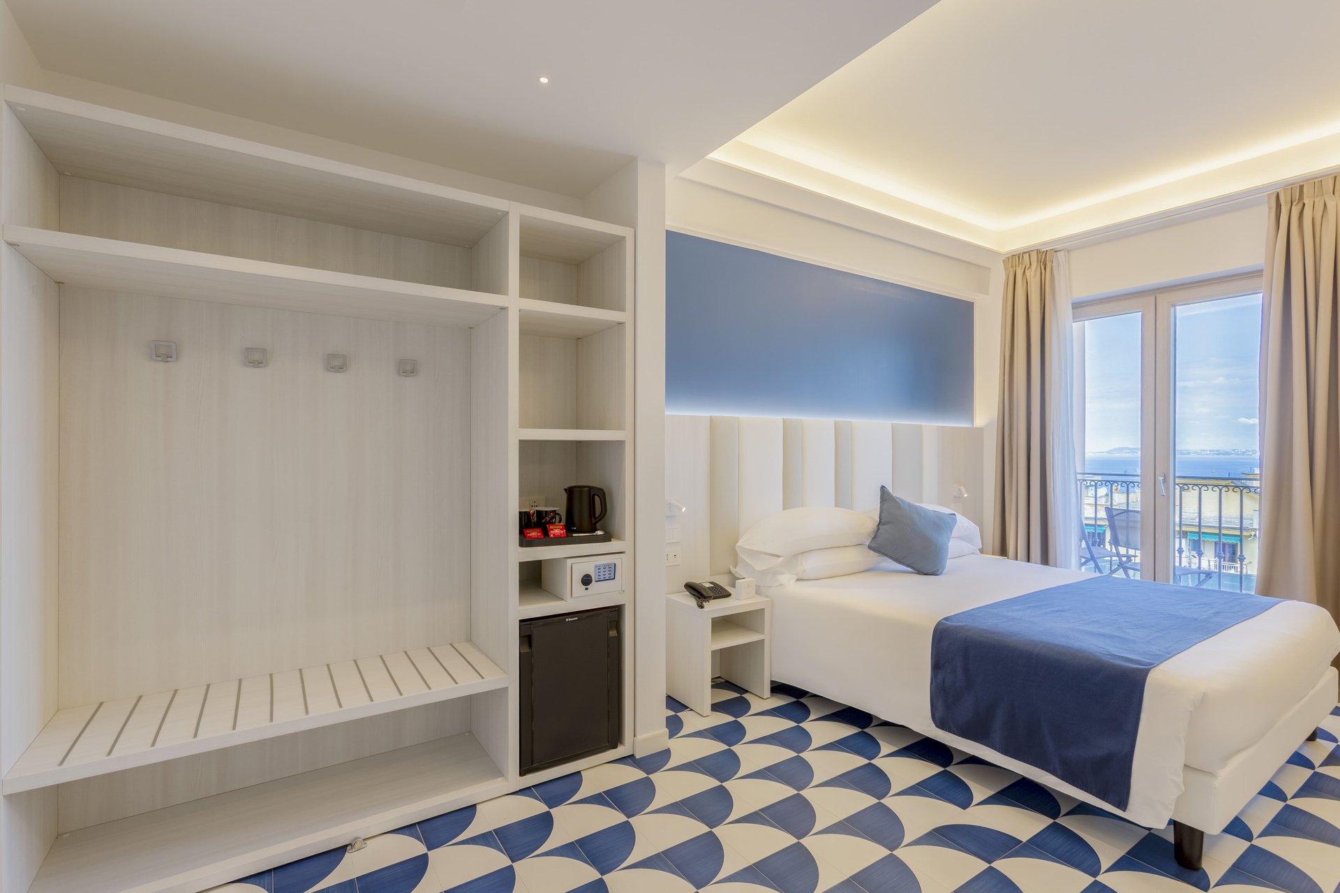 Family Deluxe Room with Balcony 3