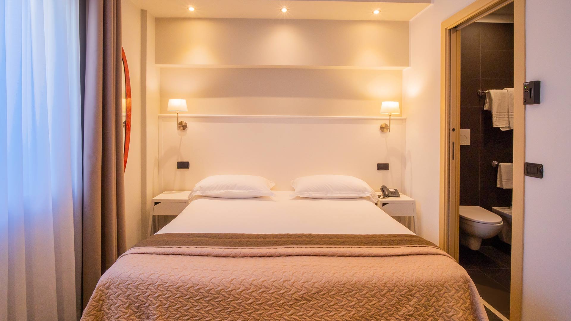 Standard Room1