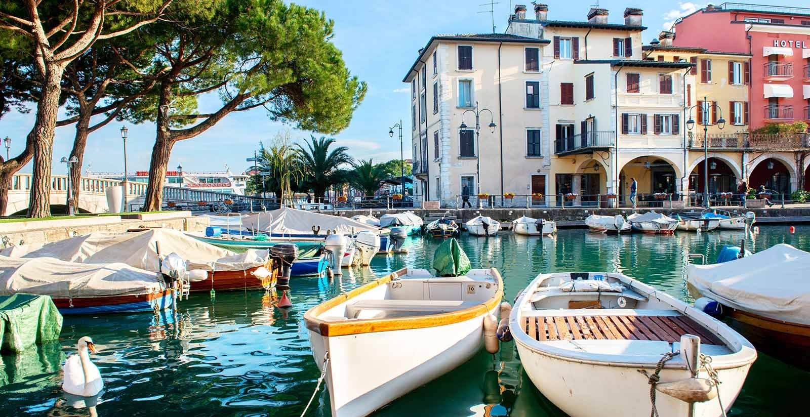 l'hotEl a dEsEnzano sul gaRda 13