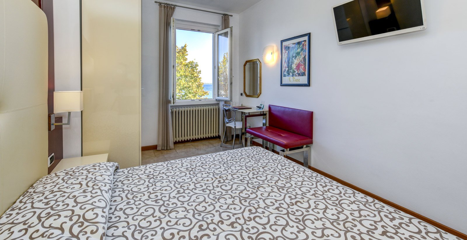 chambRE tRiplE confoRt avEc vuE suR lE lac10