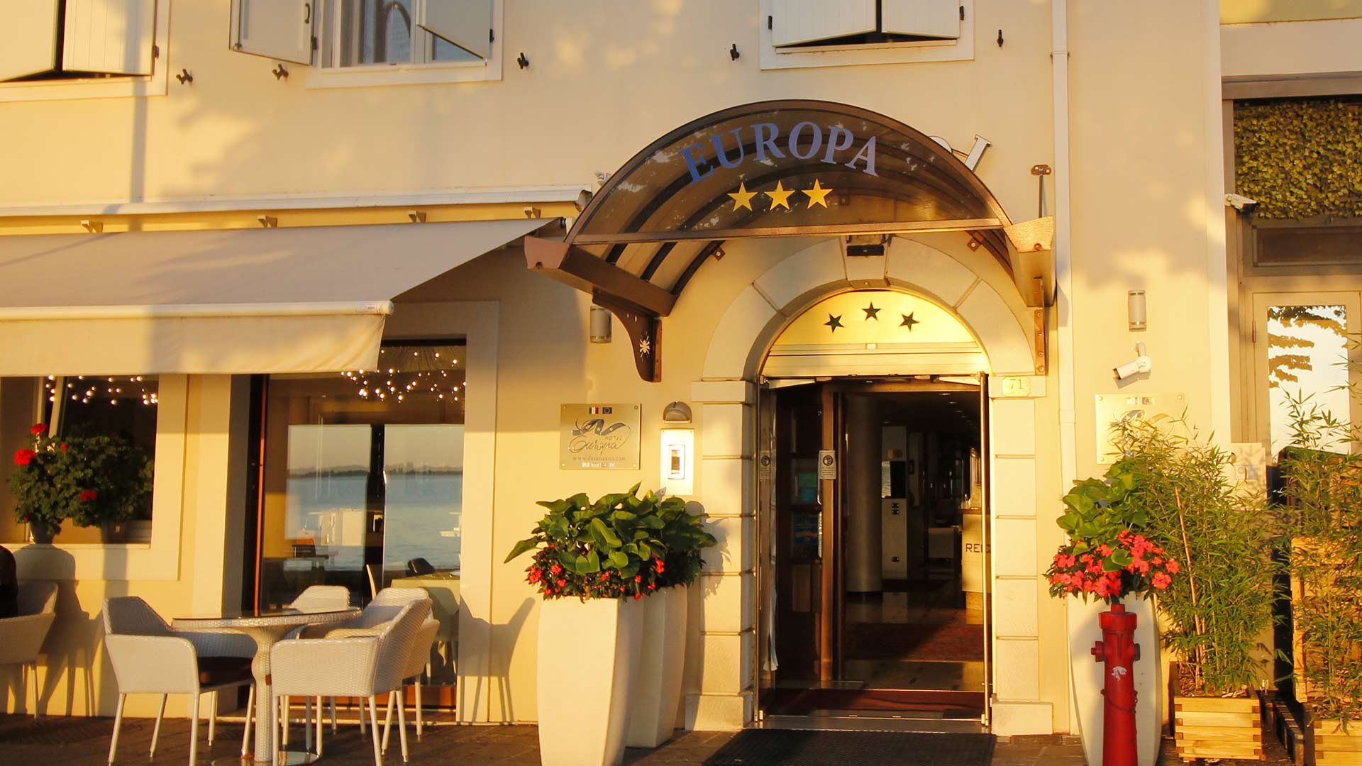 l'hotEl a dEsEnzano sul gaRda7