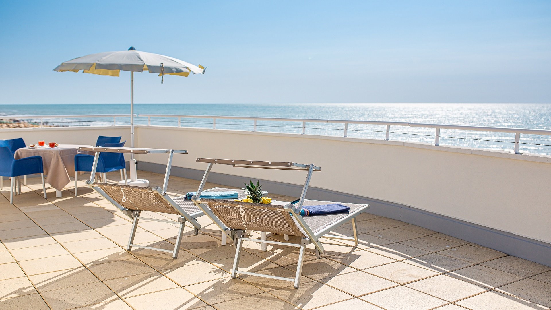 Panorama Classic direct sea view3