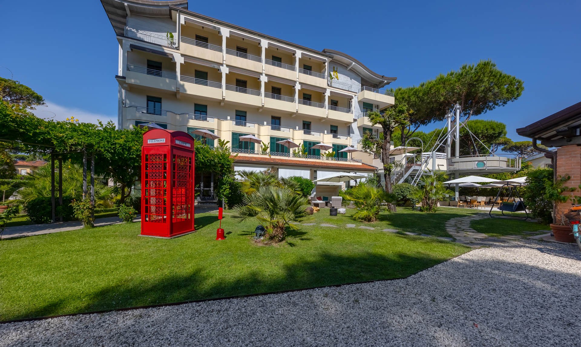 Hotel12