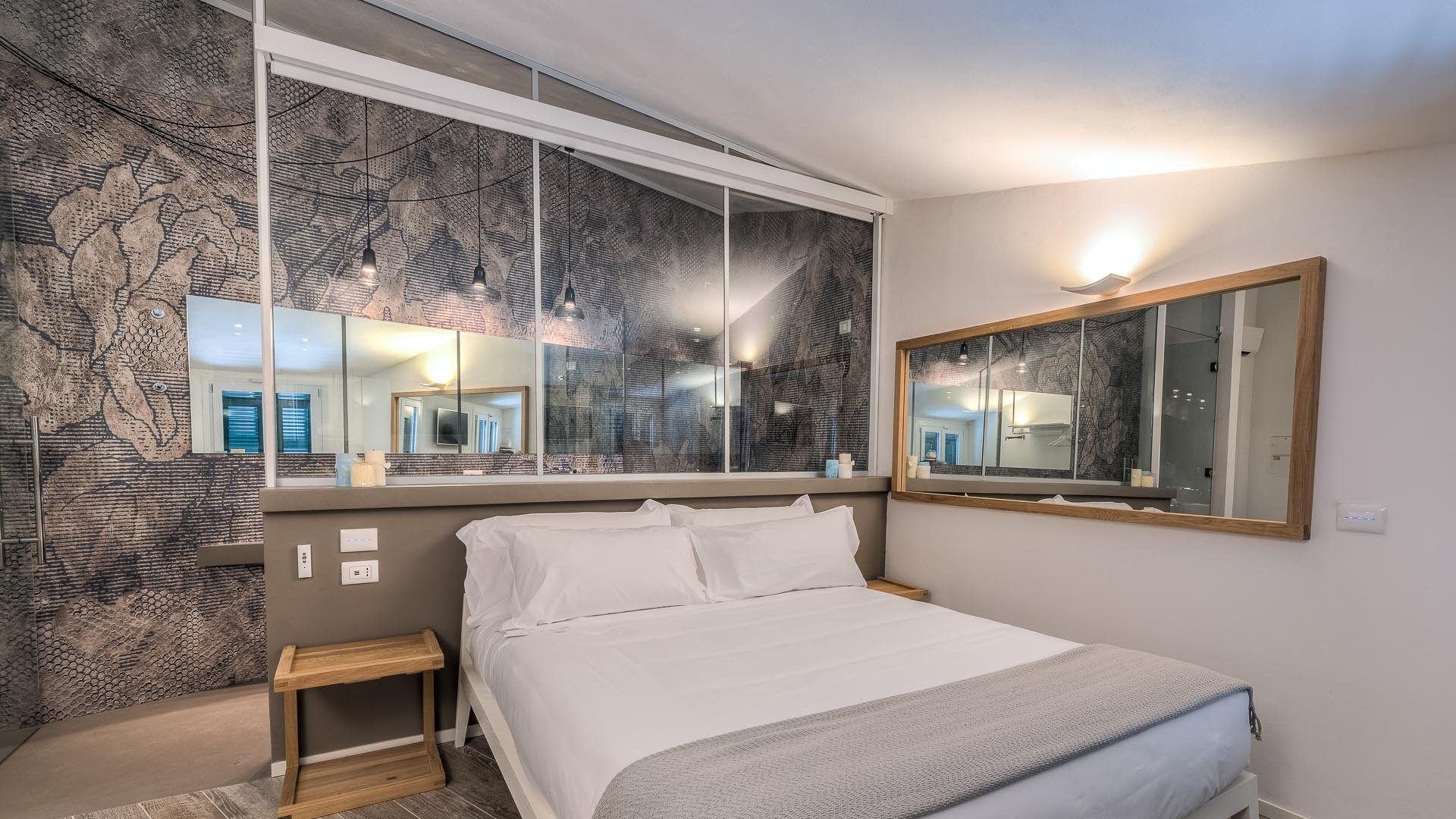 Luxury Seaview Rooftop Rooms1