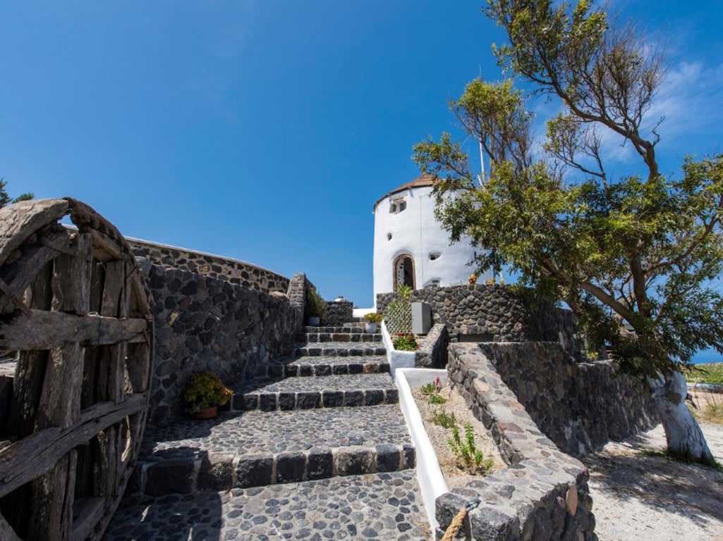 ANEMOSCOPE WINDMILL VILLA SANTORINI 8