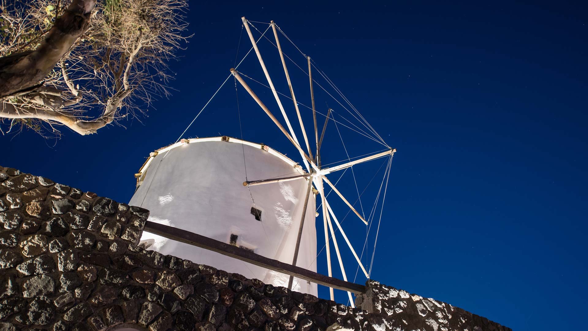 ANEMOSCOPE WINDMILL VILLA SANTORINI 8