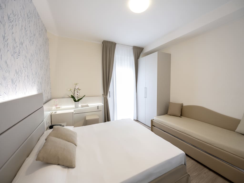 Coral Family Room5