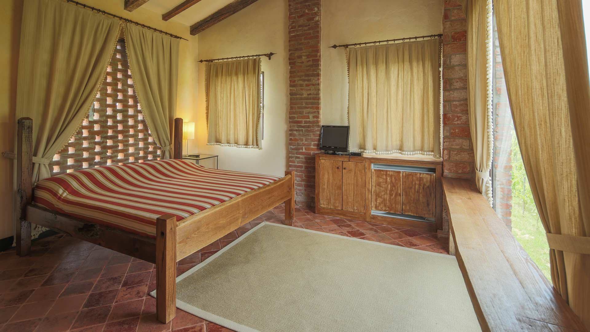 Executive Suite2