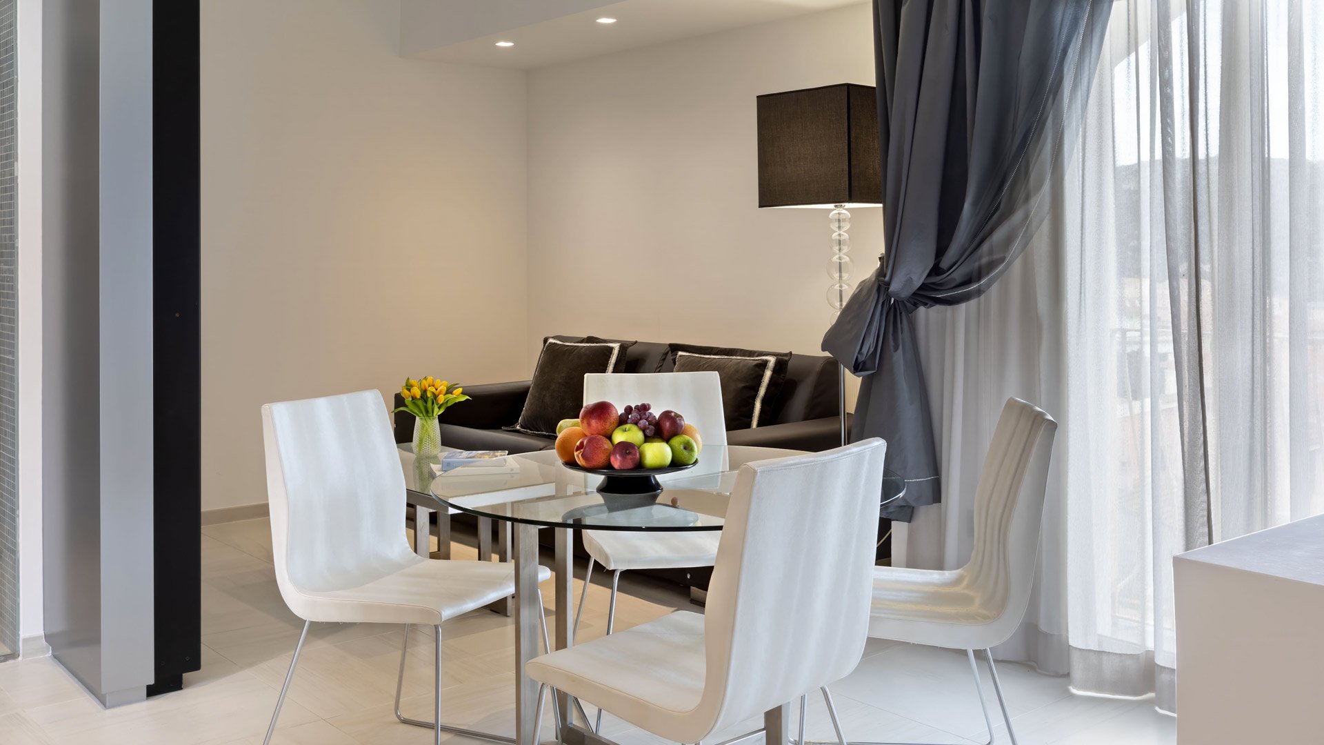 Silver Suite6