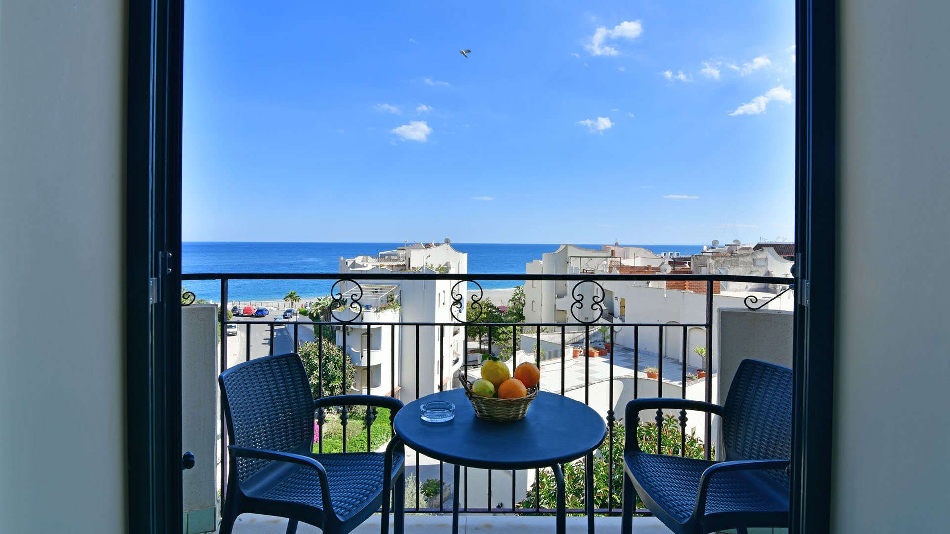 Superior with sea view Balcony4