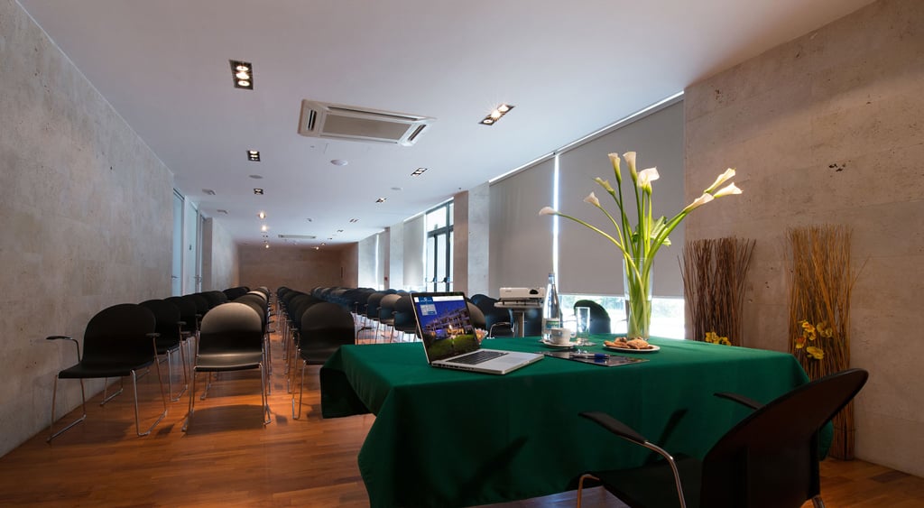Garden Hotel Latina 2 Garden Hotel Latina 2