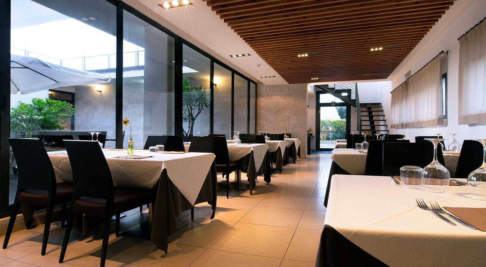 Restaurant2
