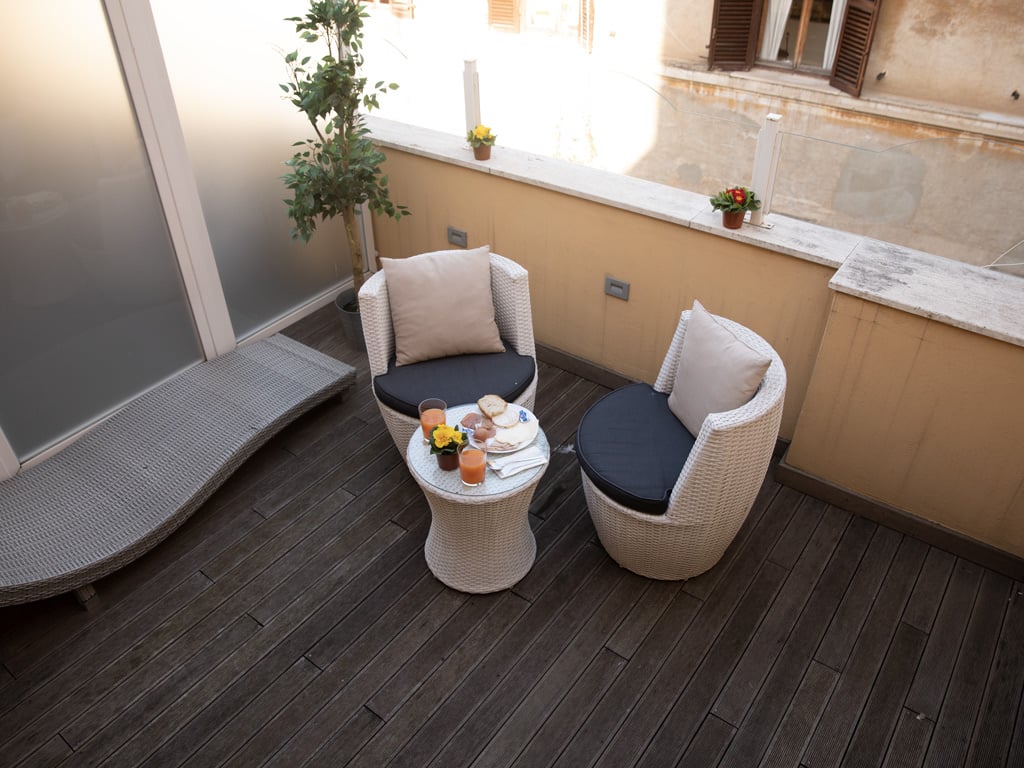 Standard with Terrace8 Standard with Terrace8