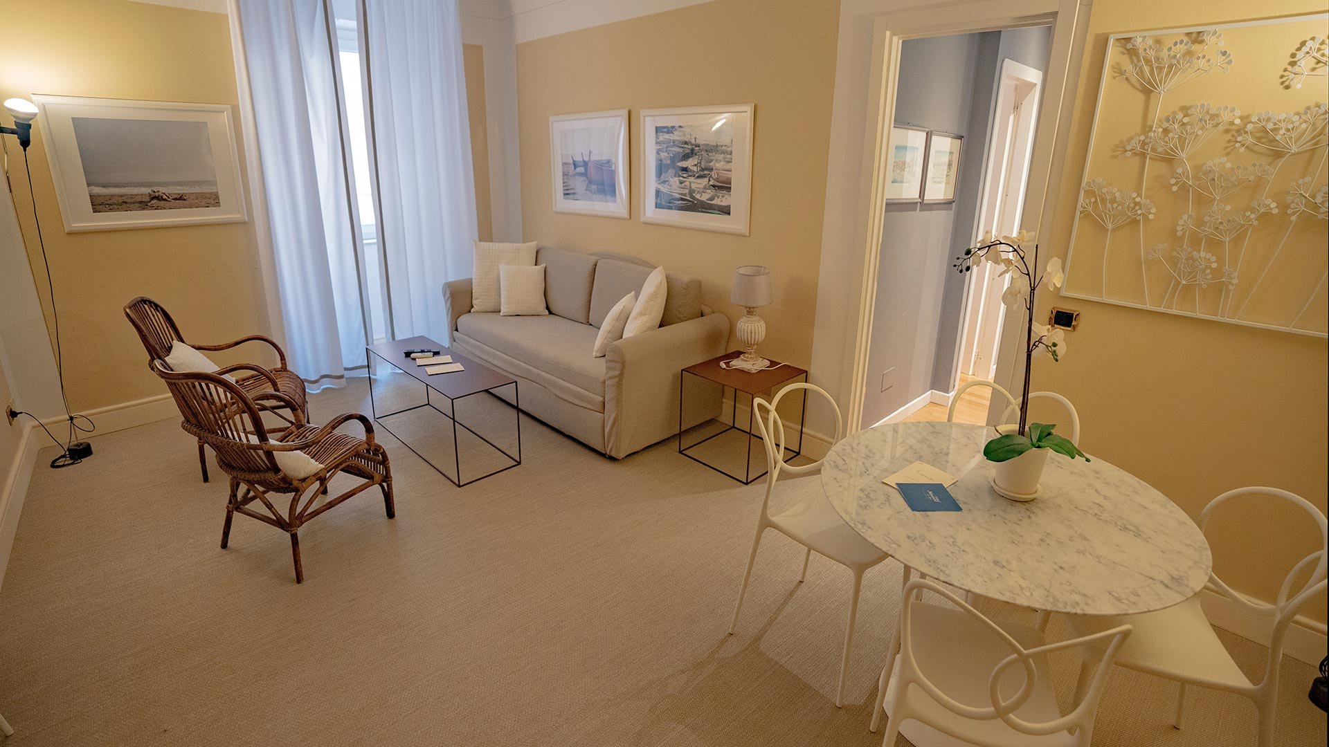 Rooms & Suites14 Rooms & Suites14