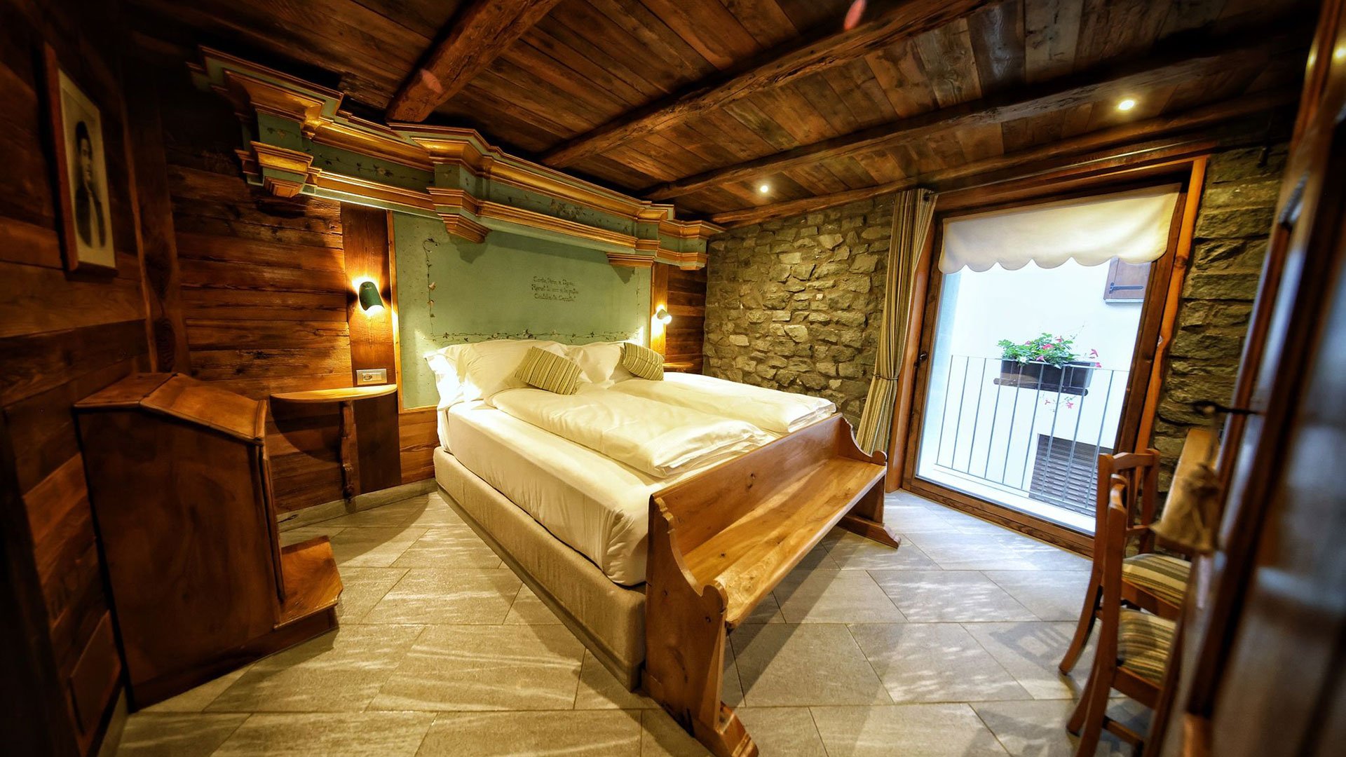 Poiette Room1