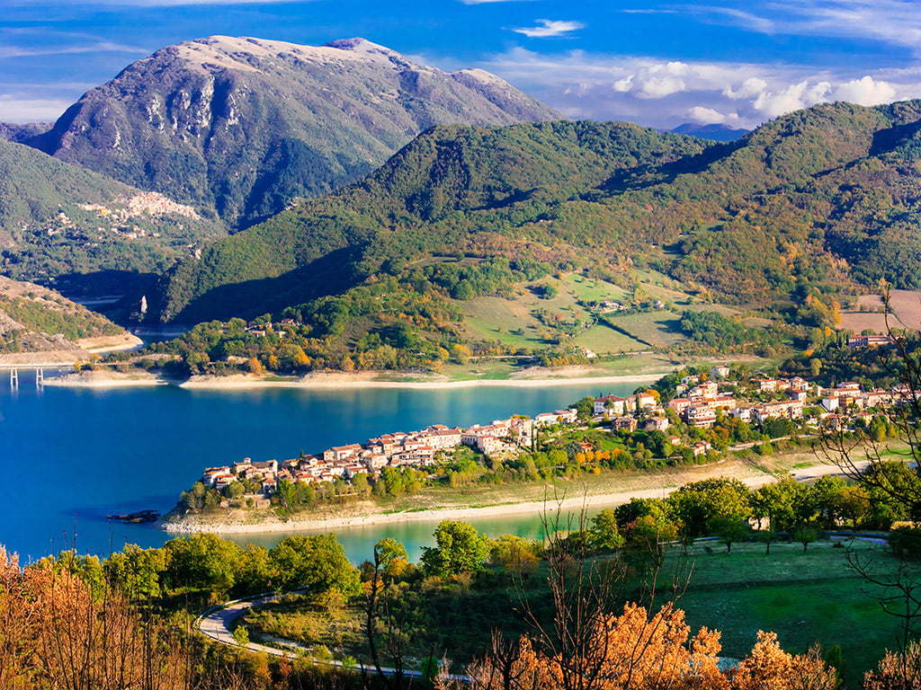 gallery/1024-lago.jpg gallery/1024-lago.jpg