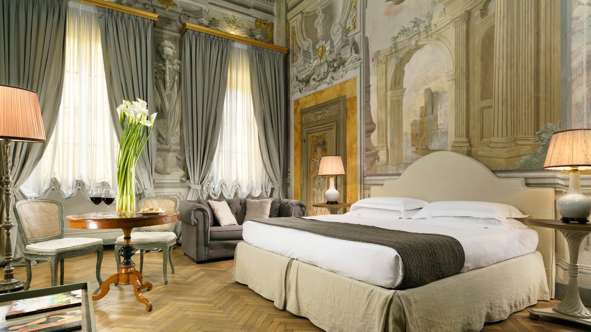 Prestige with frescoed ceiling1