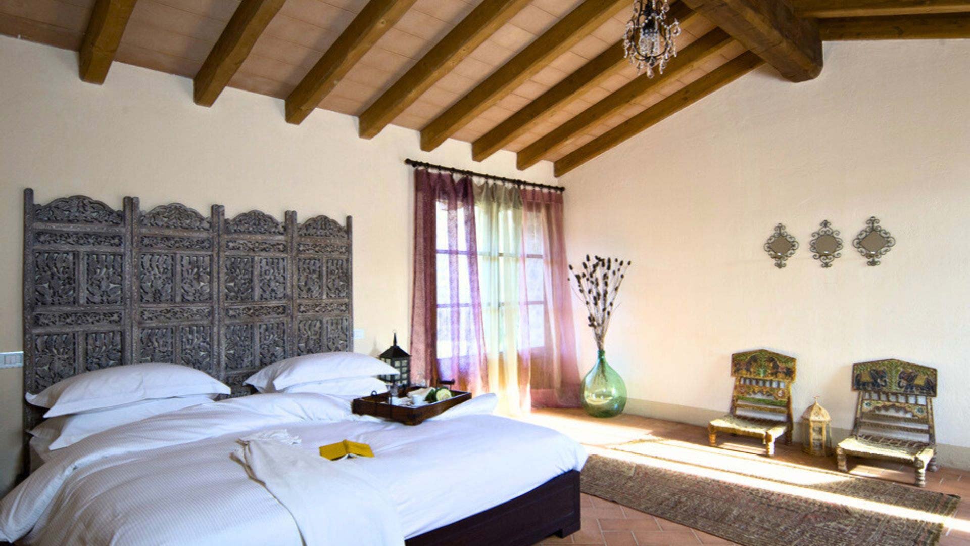 Deluxe Room1