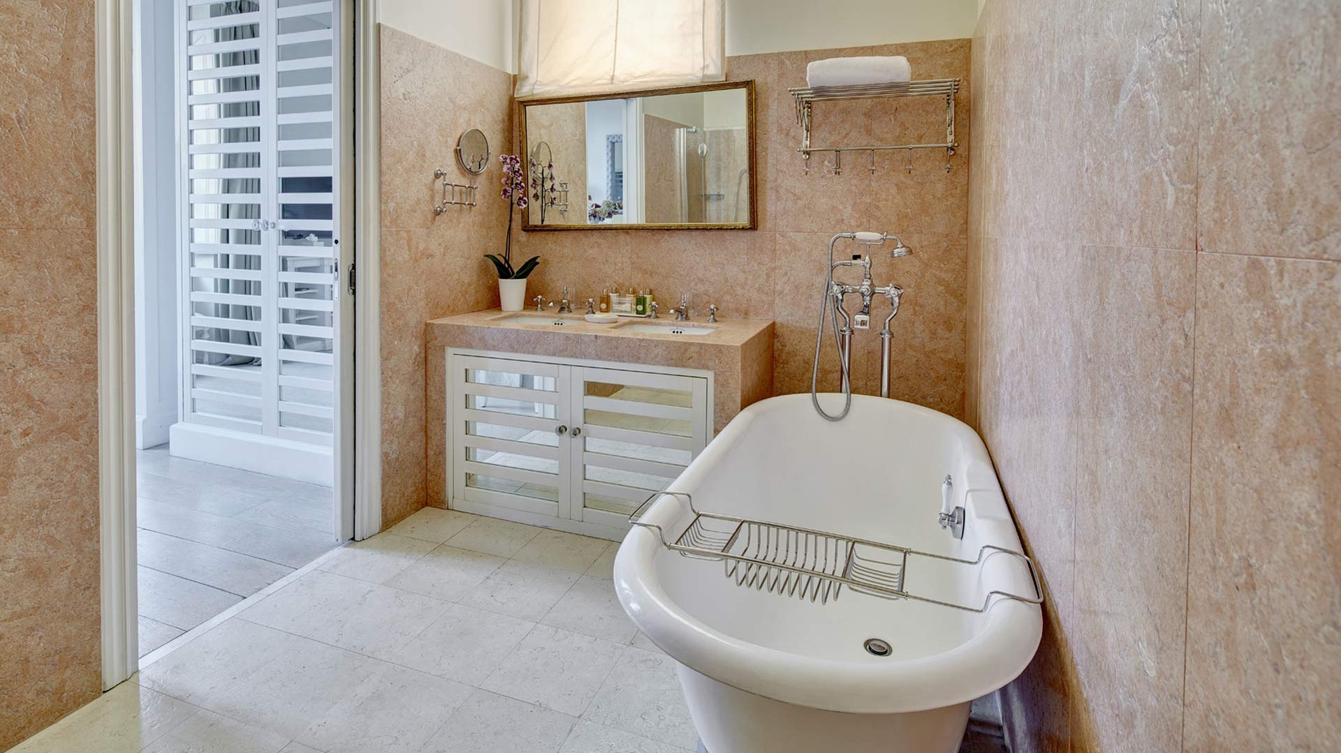 Executive Junior Suite2