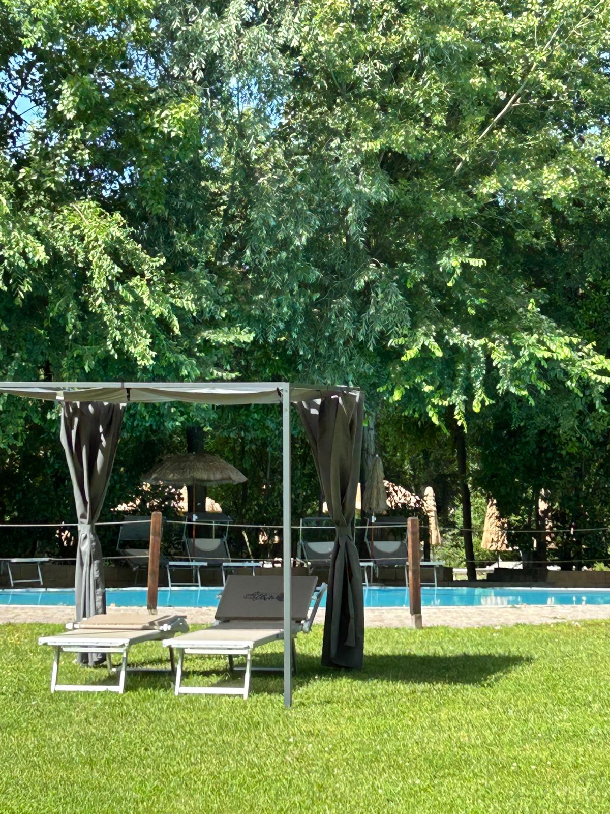 Piscina esterna12