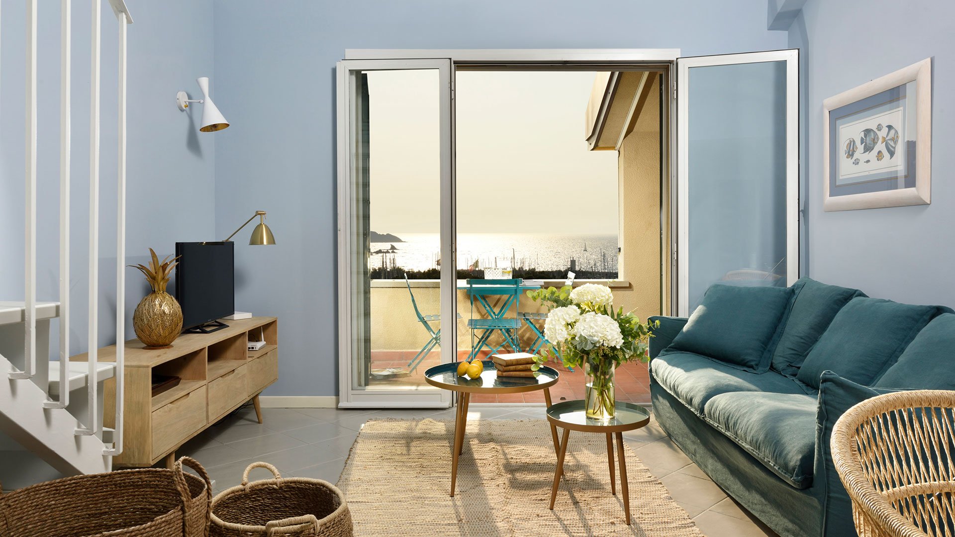 Four-Bed Family Apartment3