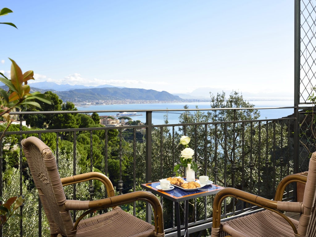Deluxe Vista Mare Parziale 8 Deluxe Vista Mare Parziale 8