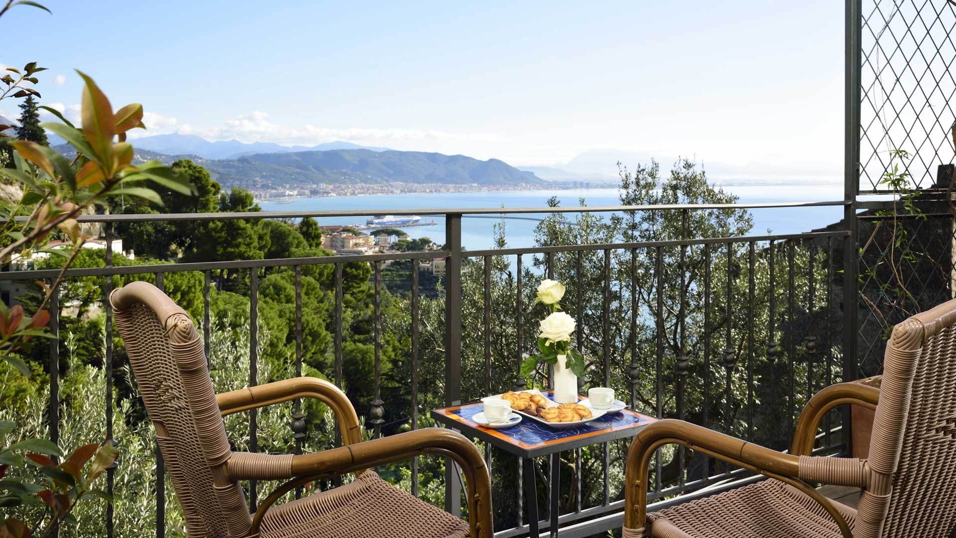 Deluxe Vista Mare Parziale6 Deluxe Vista Mare Parziale6