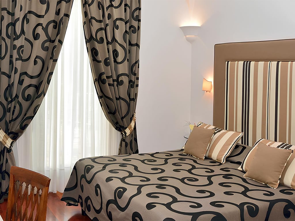 Camere & Suites 12 Camere & Suites 12