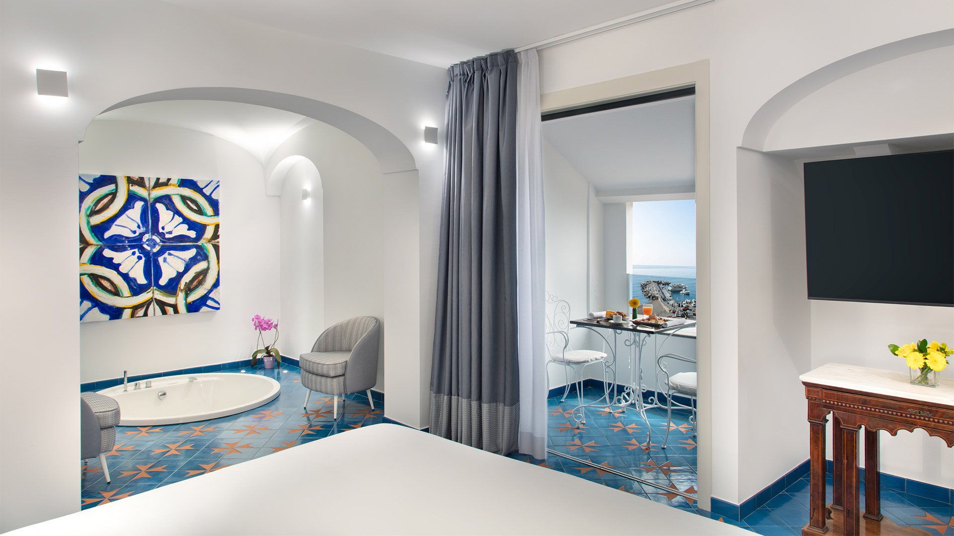 Premium Deluxe Sea View Room5