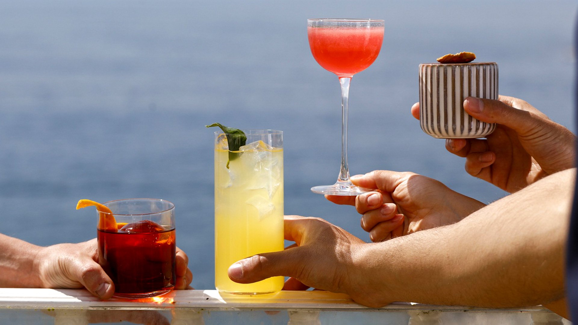 Signature Rooftop Cocktail Bar15
