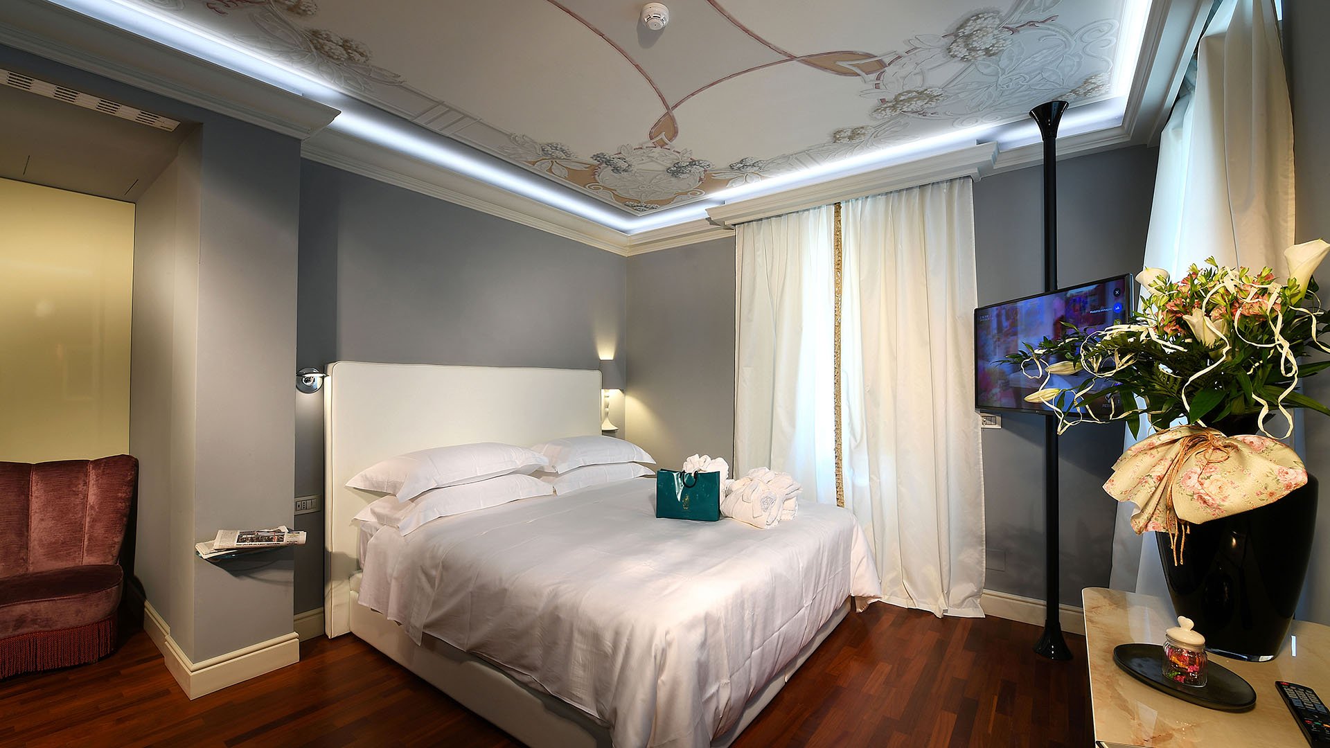 Luxury Room with terrace1