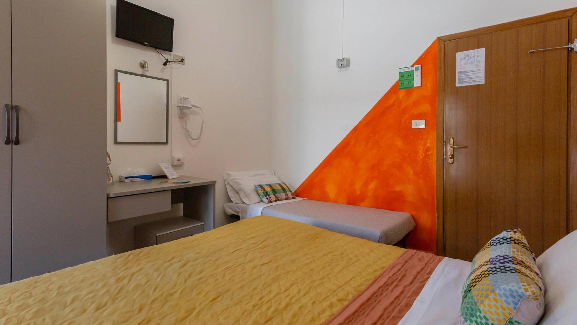 Triple Room3