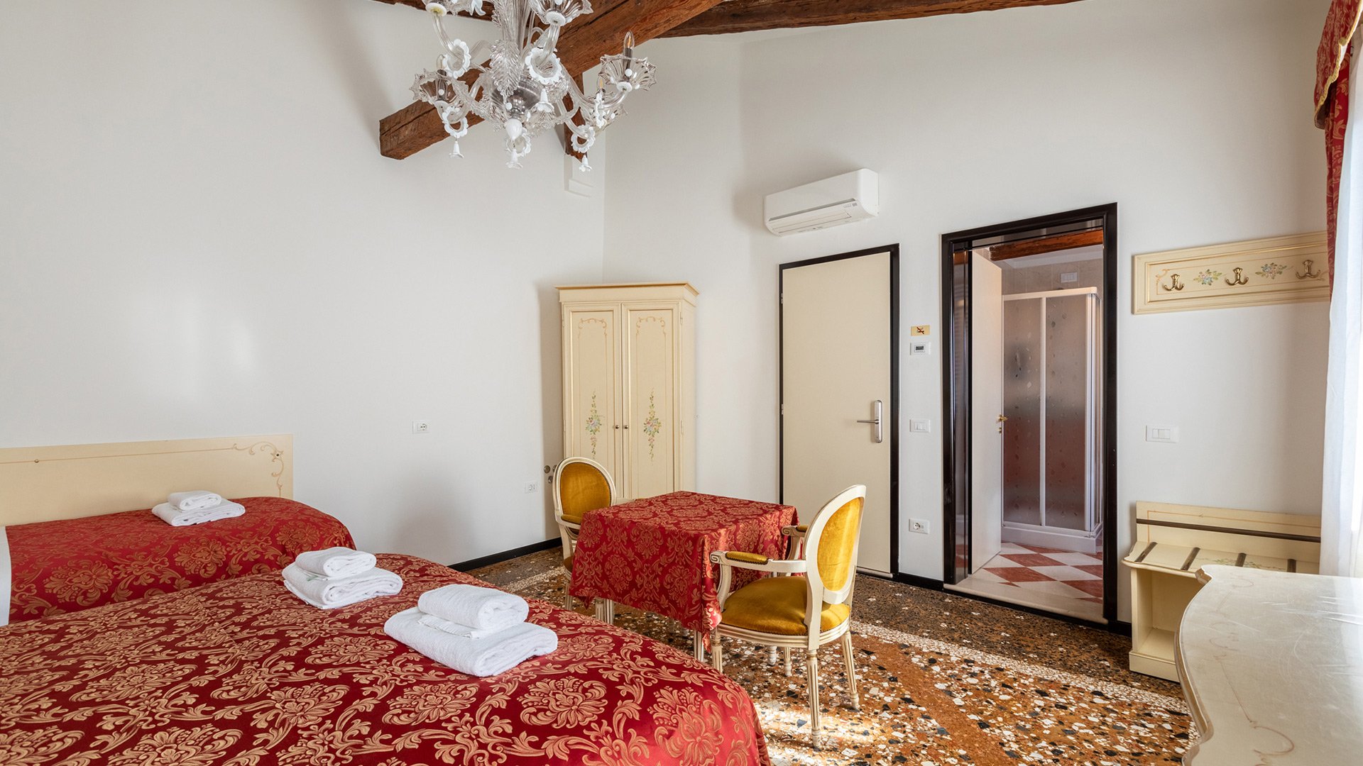 Comfort Triple Room2
