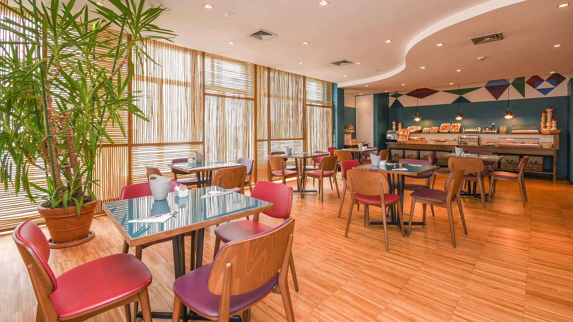 City Hotel3