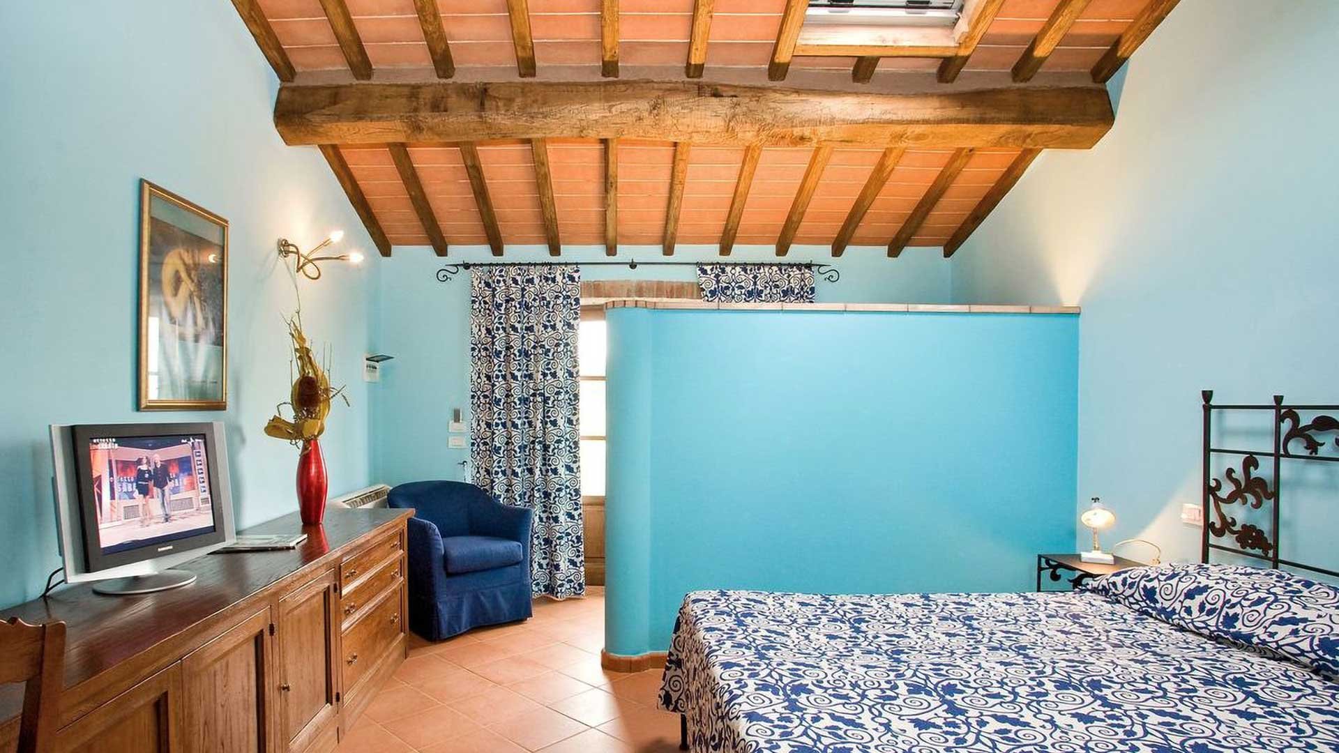Rooms & Suites2