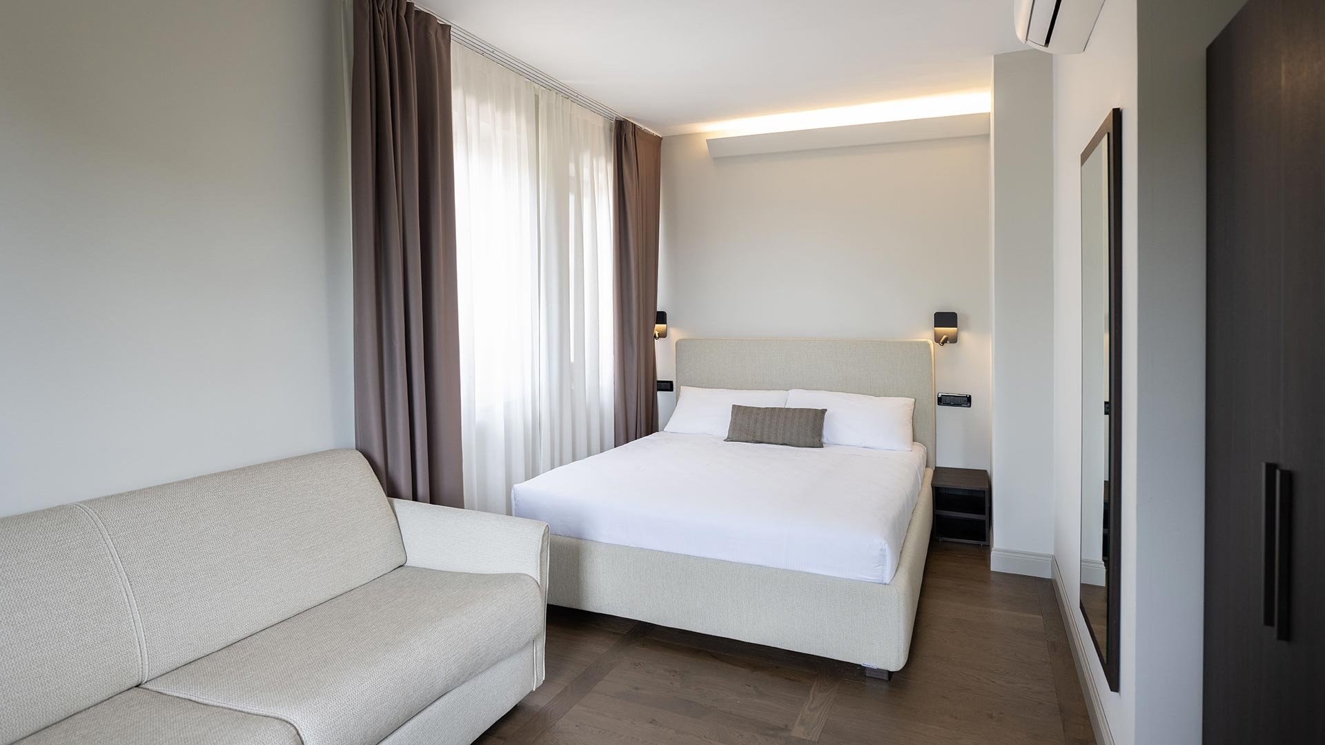 Standard Room1