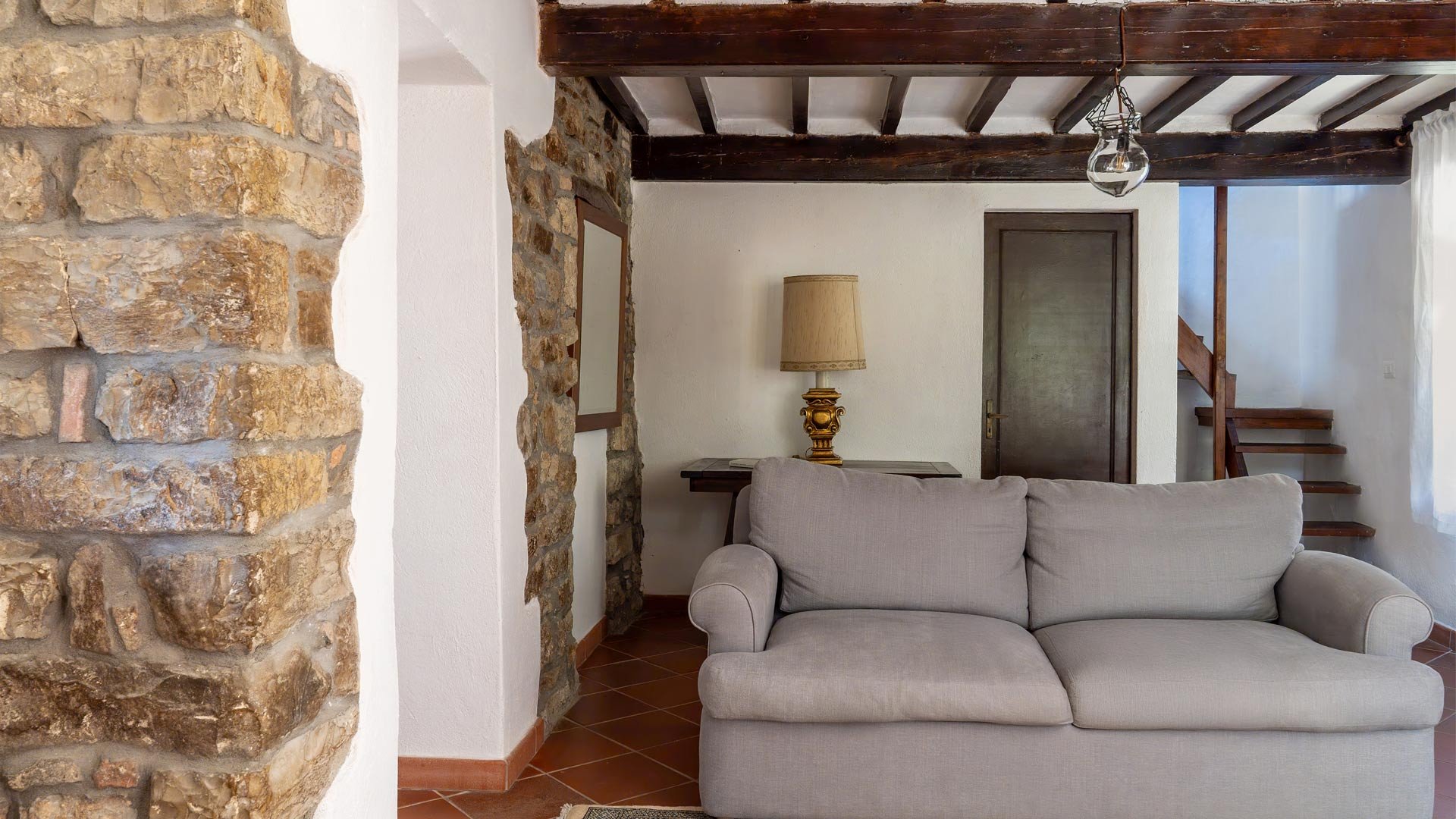 Suite Borgo con Giardino Privato6